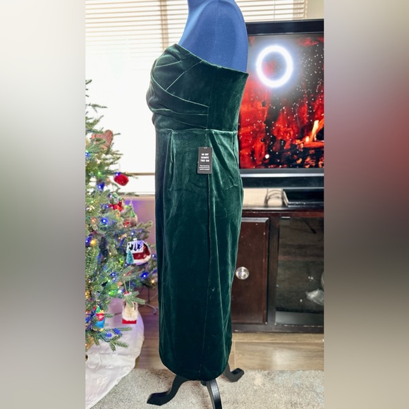 NEW Express Emerald Green Velvet Sweetheart Neckline Strapless Midi Sheath Dress - Picture 9 of 17